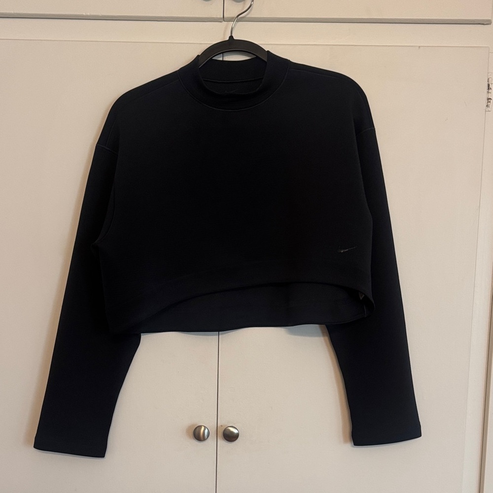 Nike Women's Black Cropped top
